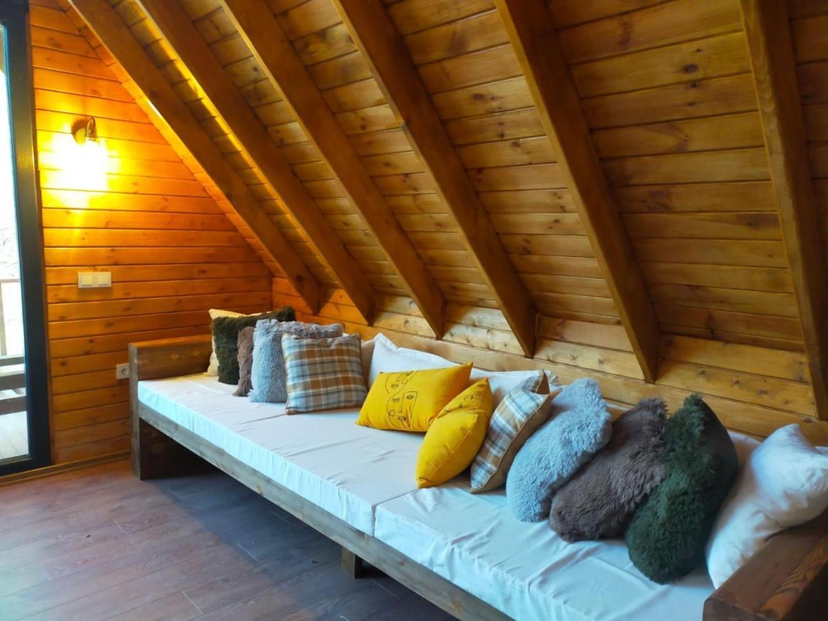 Panurlawoodenhouse Oezel Havuz& Sauna Mavi מראה חיצוני תמונה