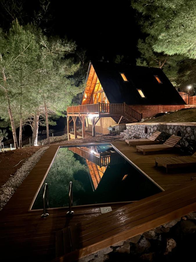Panurlawoodenhouse Oezel Havuz& Sauna Mavi מראה חיצוני תמונה