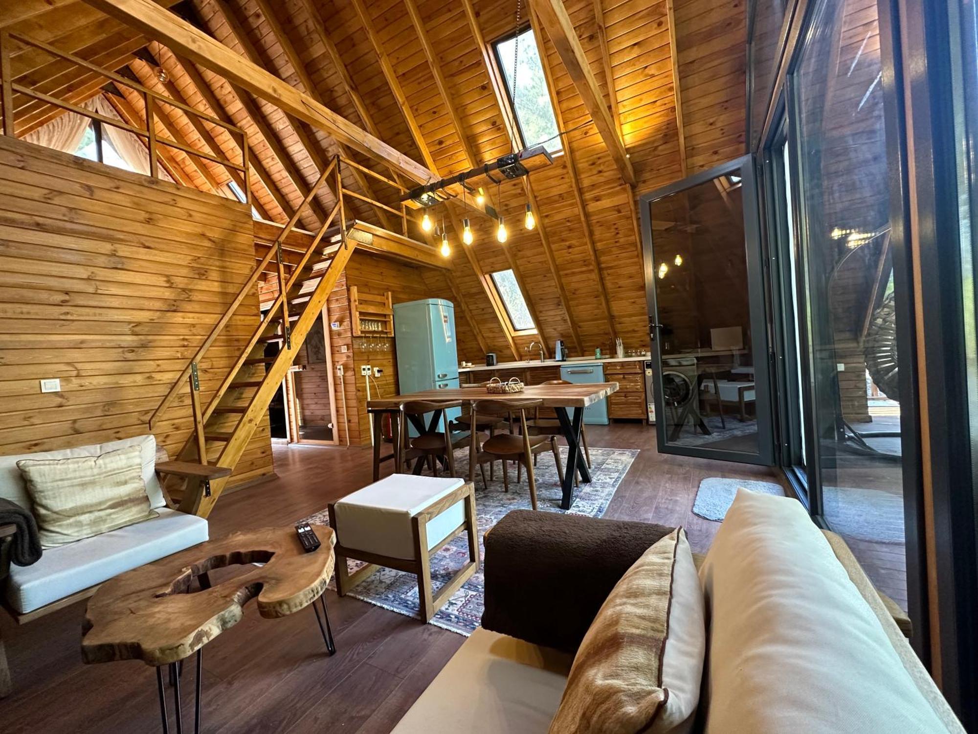 Panurlawoodenhouse Oezel Havuz& Sauna Mavi מראה חיצוני תמונה