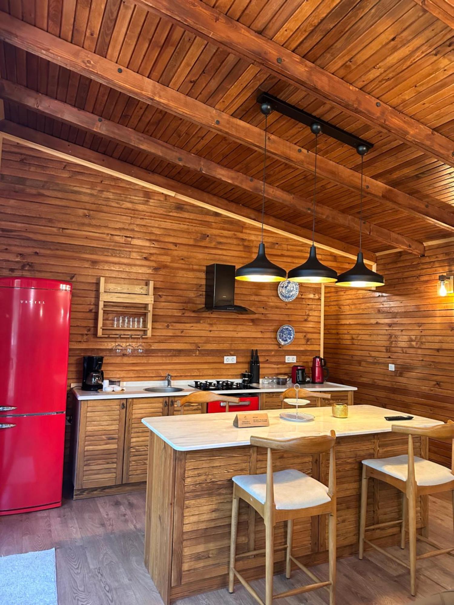 Panurlawoodenhouse Oezel Havuz& Sauna Mavi מראה חיצוני תמונה