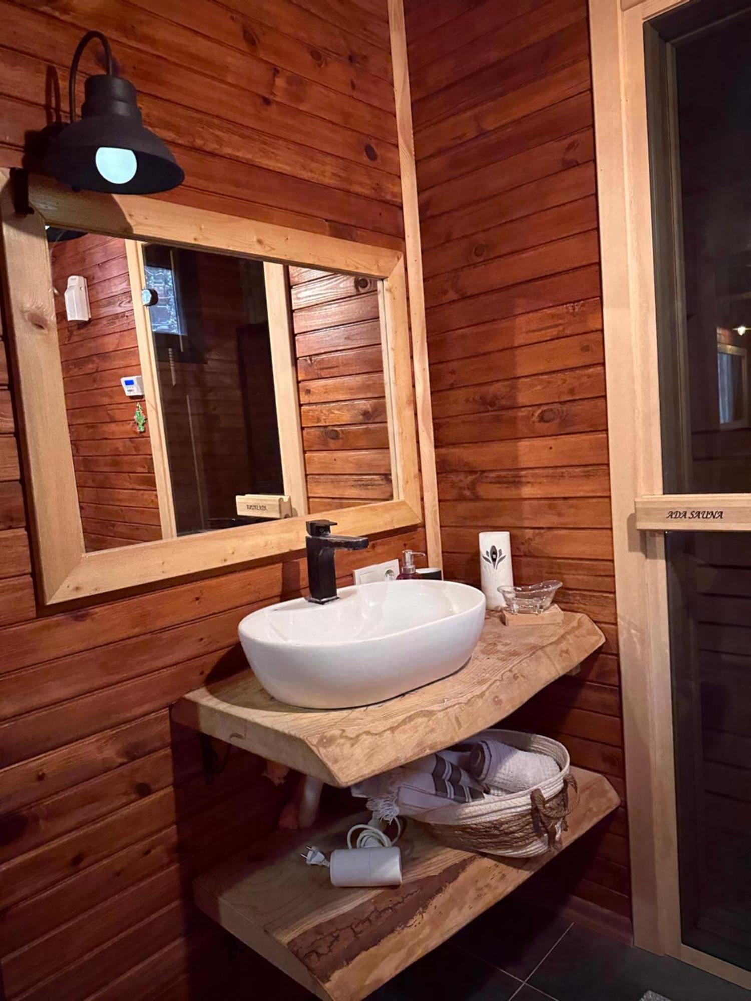 Panurlawoodenhouse Oezel Havuz& Sauna Mavi מראה חיצוני תמונה